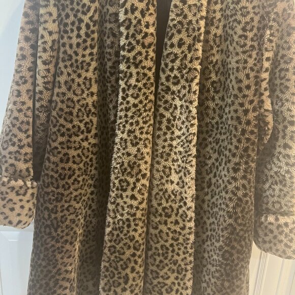 Lillie Rubin Faux Fur Leopard Coat - Picture 8 of 8